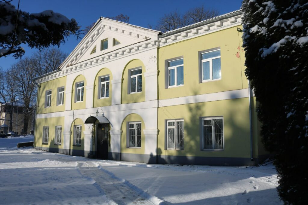 Library building of XIX century - Photo 4