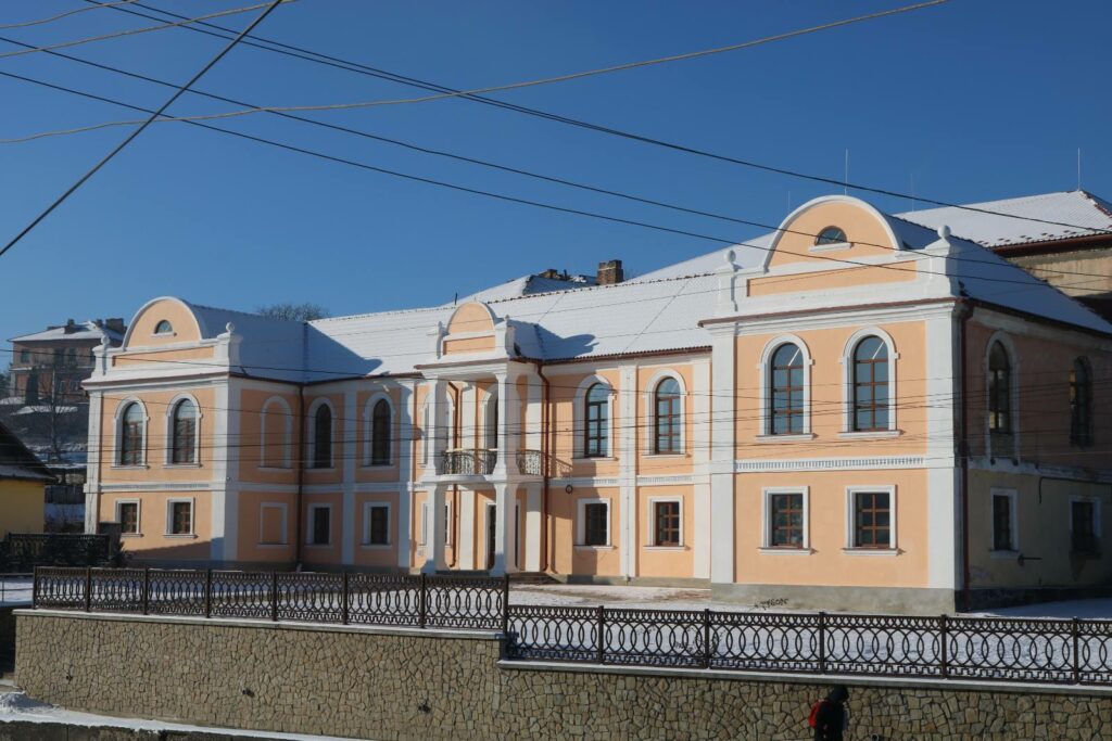 Palace of XIX century/Music School - Photo 4