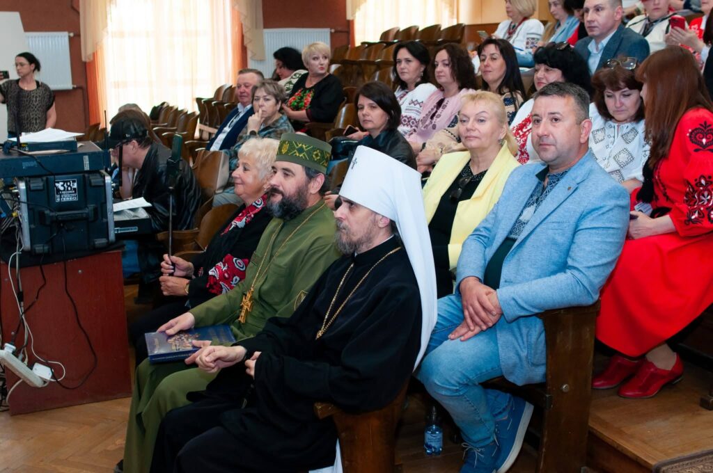 30 травня у Кременці відбувся ІІ Фестиваль-конкурс «Чарівний світ ляльки-мотанки» - Фото 16